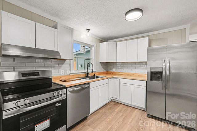 300 Lakewood Drive, Gastonia, NC 28056