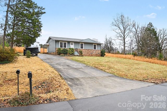 300 Lakewood Drive, Gastonia, NC 28056