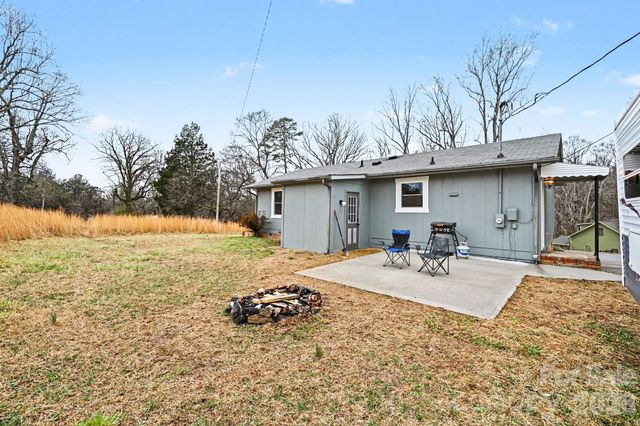 300 Lakewood Drive, Gastonia, NC 28056