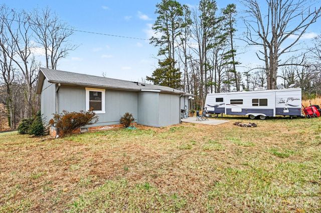 300 Lakewood Drive, Gastonia, NC 28056