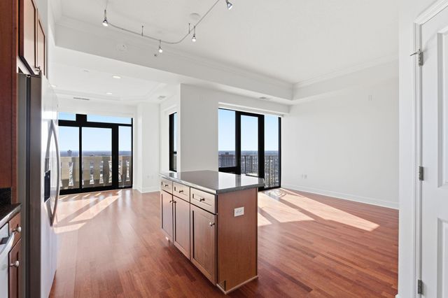 500 E Grant Street 2406, Minneapolis, MN 55404