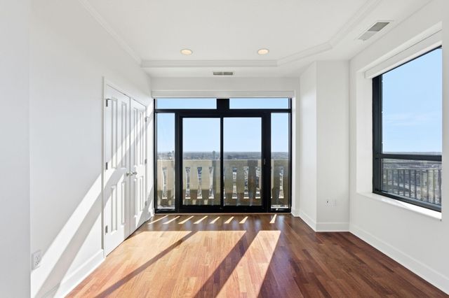 500 E Grant Street 2406, Minneapolis, MN 55404