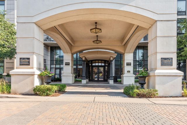 500 E Grant Street 2406, Minneapolis, MN 55404