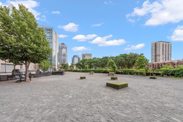 500 E Grant Street 2406, Minneapolis, MN 55404