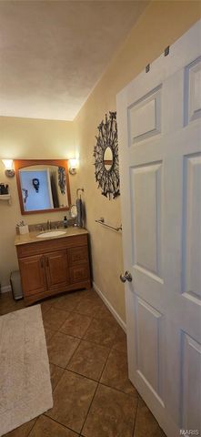 925 Lehmen Drive, Chester, IL 62233