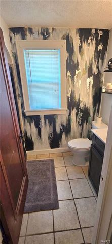 925 Lehmen Drive, Chester, IL 62233