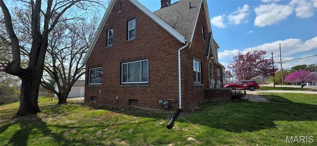 925 Lehmen Drive, Chester, IL 62233