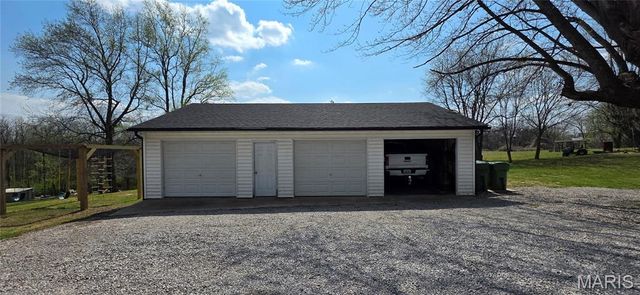 925 Lehmen Drive, Chester, IL 62233