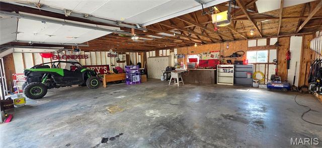 925 Lehmen Drive, Chester, IL 62233