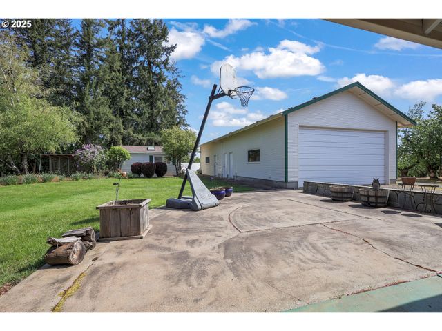 48025 Nw STROHMAYER Rd, Forest Grove, OR 97116