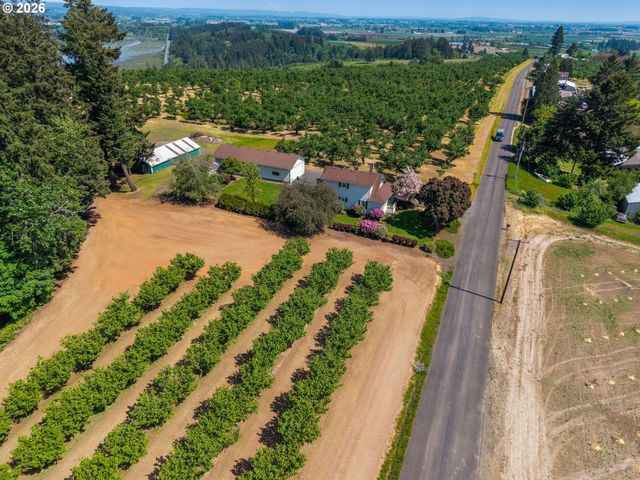48025 Nw STROHMAYER Rd, Forest Grove, OR 97116