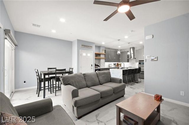 528 Thistleberry Avenue, Henderson, NV 89044