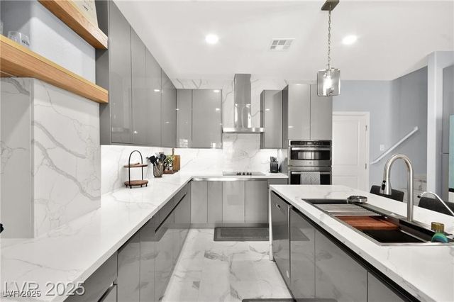 528 Thistleberry Avenue, Henderson, NV 89044