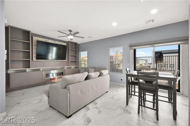 528 Thistleberry Avenue, Henderson, NV 89044