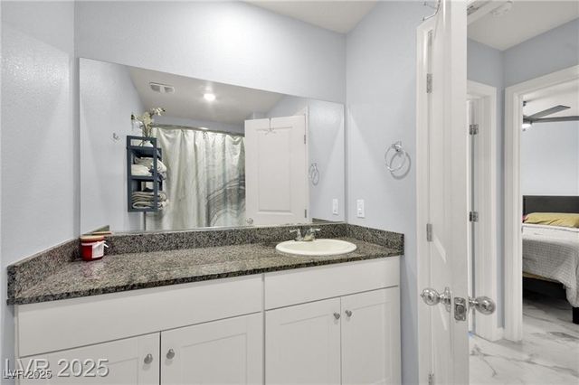 528 Thistleberry Avenue, Henderson, NV 89044