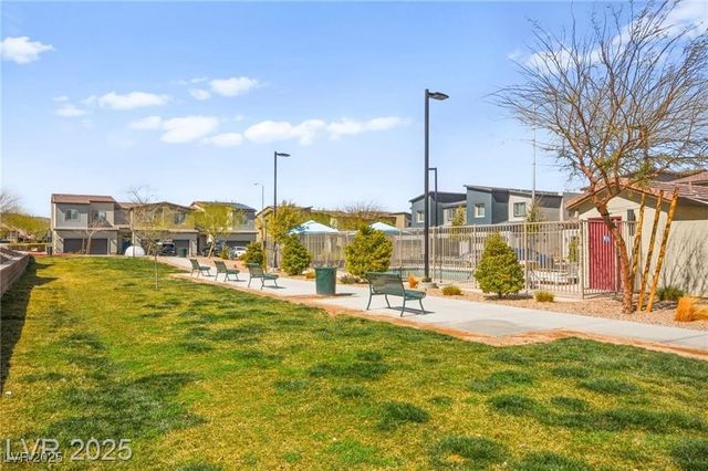 528 Thistleberry Avenue, Henderson, NV 89044