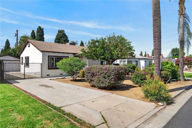 4330 Oakwood Place, Riverside, CA 92506