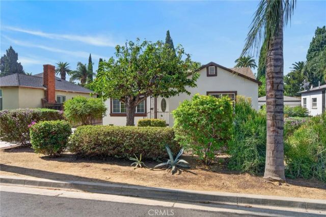 4330 Oakwood Place, Riverside, CA 92506