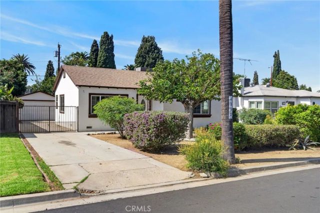 4330 Oakwood Place, Riverside, CA 92506