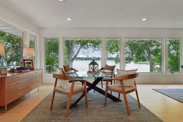 3369 Snelling Avenue N, Arden Hills, MN 55112