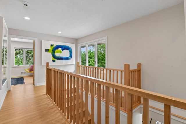 3369 Snelling Avenue N, Arden Hills, MN 55112