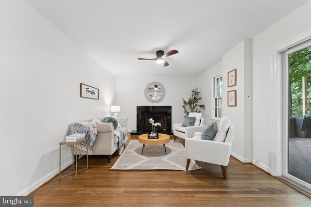 9712 HILL ST, Kensington, MD 20895