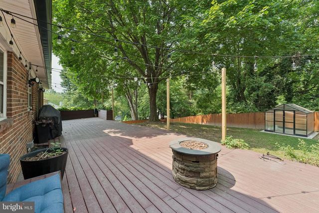 9712 HILL ST, Kensington, MD 20895