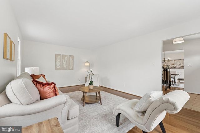 9712 HILL ST, Kensington, MD 20895