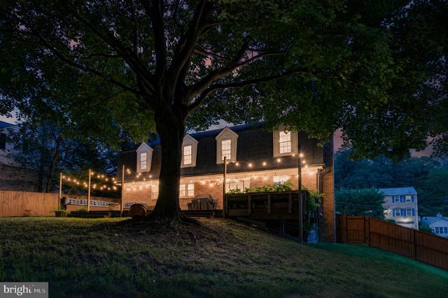 9712 HILL ST, Kensington, MD 20895