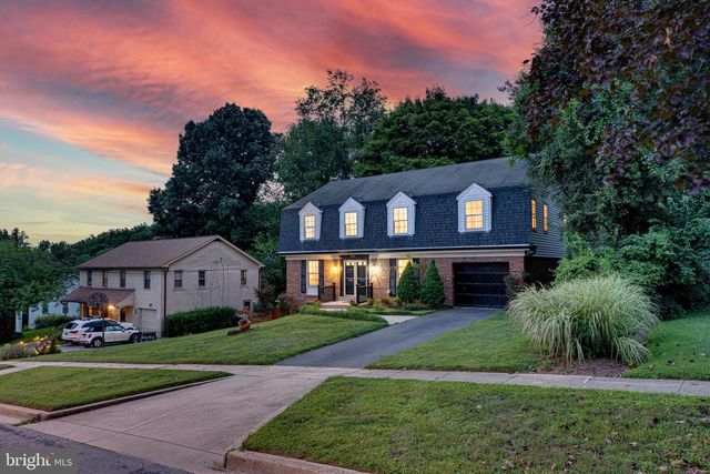 9712 HILL ST, Kensington, MD 20895