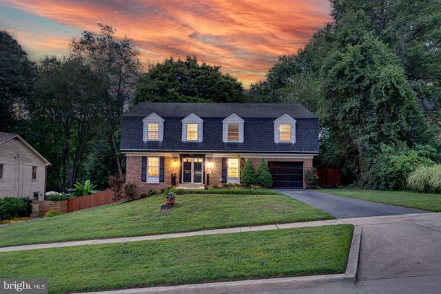 9712 HILL ST, Kensington, MD 20895