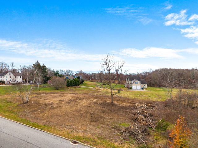 6 Farm View Drive, Norwich, CT 06360