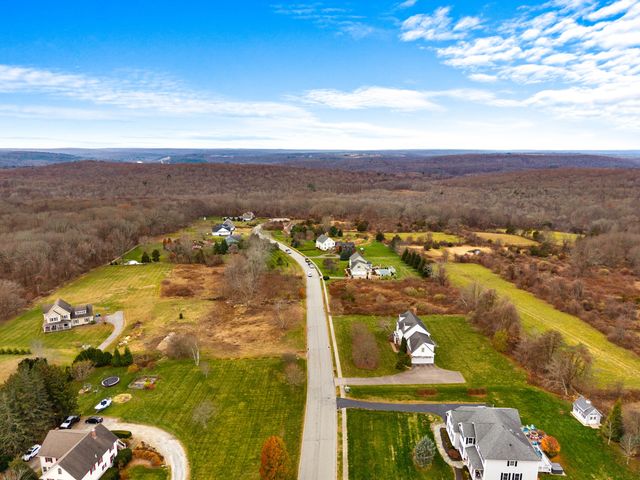 6 Farm View Drive, Norwich, CT 06360