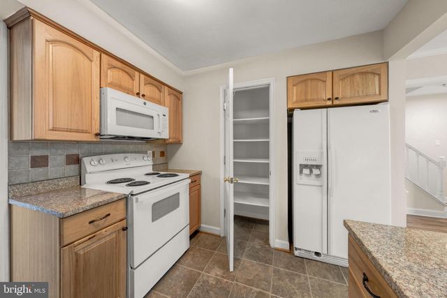 14422 GOLDEN OAK CT, Centreville, VA 20121