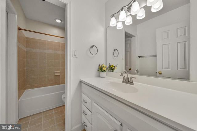 14422 GOLDEN OAK CT, Centreville, VA 20121