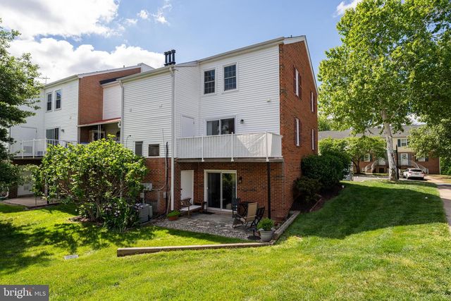 14422 GOLDEN OAK CT, Centreville, VA 20121