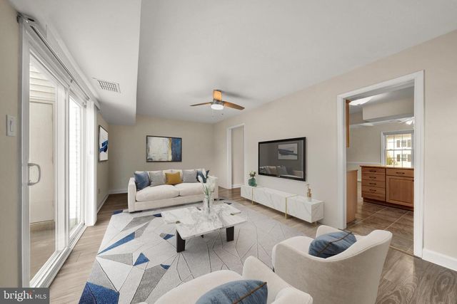 14422 GOLDEN OAK CT, Centreville, VA 20121