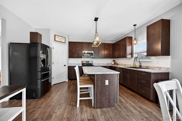 303 Hidden Bluffs Court, Lake St Louis, MO 63367