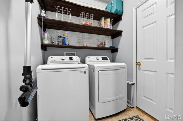 303 Hidden Bluffs Court, Lake St Louis, MO 63367