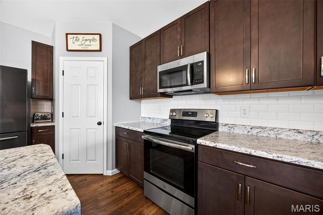 303 Hidden Bluffs Court, Lake St Louis, MO 63367