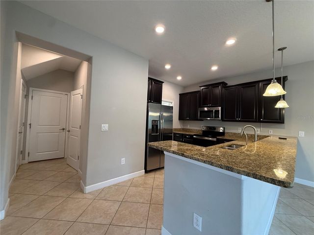 28423 PLEASANT BAY LOOP, Wesley Chapel, FL 33543