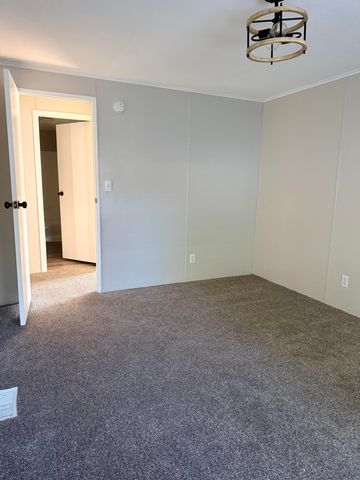 4484 Gardens Boulevard NW, Grand Rapids, MI 49534
