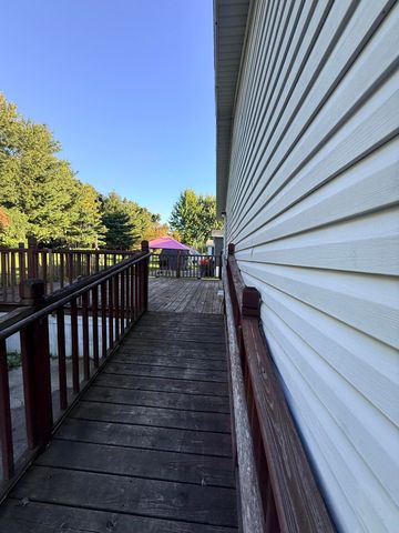 4484 Gardens Boulevard NW, Grand Rapids, MI 49534