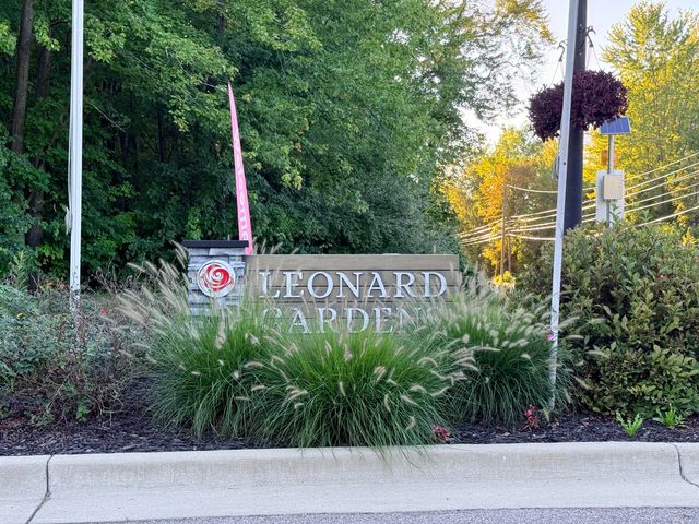 4484 Gardens Boulevard NW, Grand Rapids, MI 49534