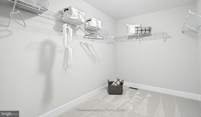 519 CHARLESTON DR, Mechanicsburg, PA 17055