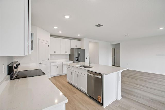 1732 COOLRIDGE PLACE, Zephyrhills, FL 33541