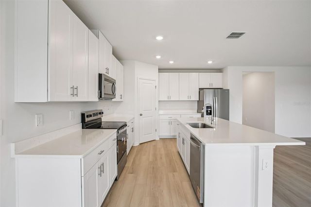 1732 COOLRIDGE PLACE, Zephyrhills, FL 33541