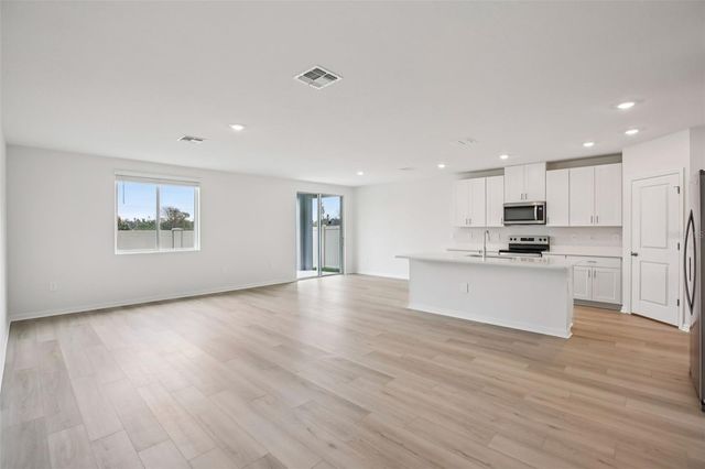 1732 COOLRIDGE PLACE, Zephyrhills, FL 33541