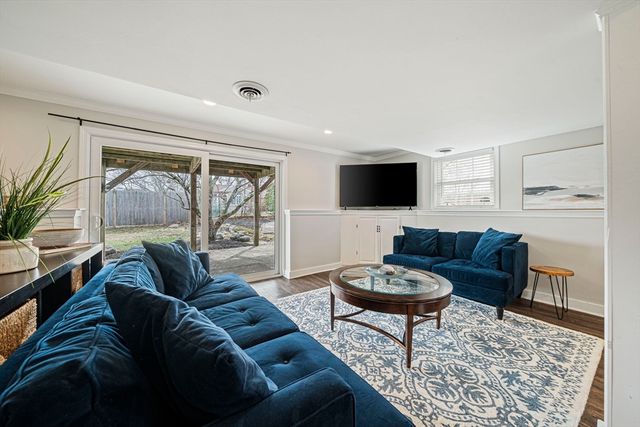 30 Donna Rd, Weymouth, MA 02190