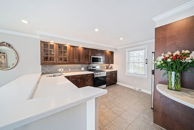 30 Donna Rd, Weymouth, MA 02190